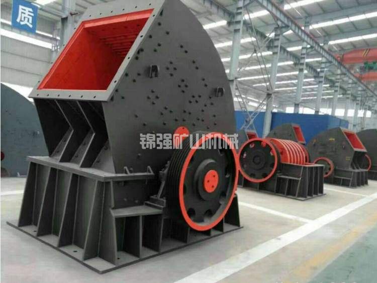 锤式破碎机(图4)